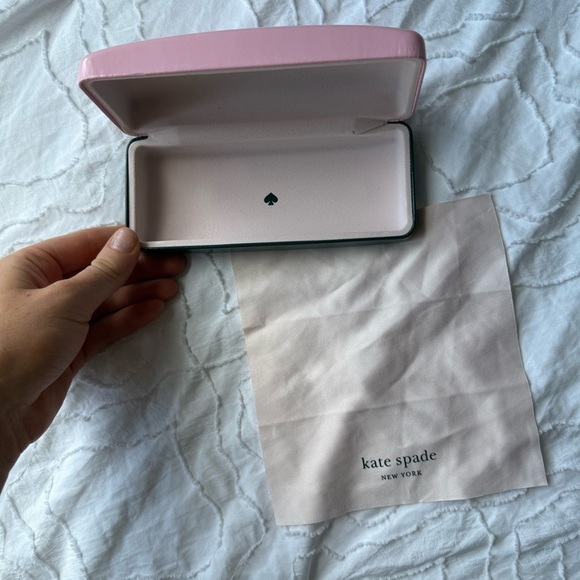 Kate Spade Blush Pink and Dark Green Eyeglass Case with Wipe - Picture 6 of 9